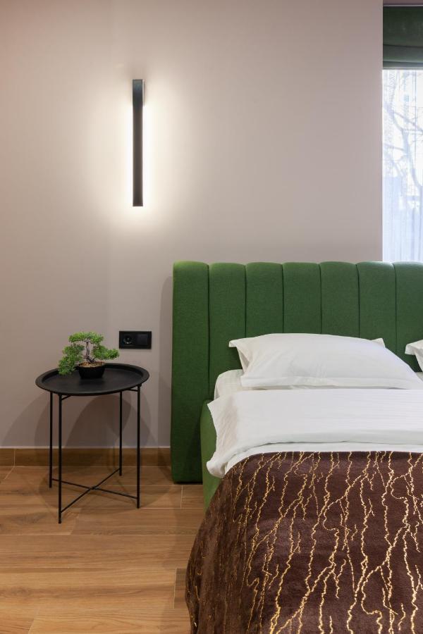 Leogrand Apartments On Shevchenka 38-1 Lviv Ngoại thất bức ảnh
